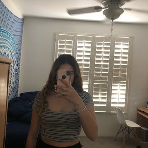 Crop top